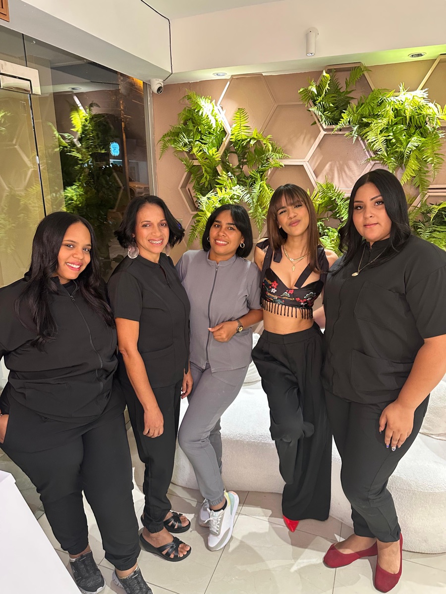 El equipo de Zen Santiago Beauty en el salón